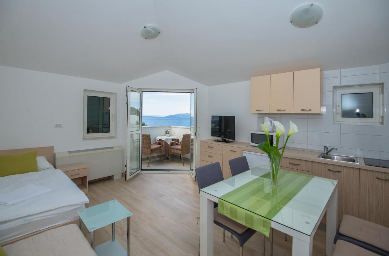 Apartments Beach Makarska Exterior photo