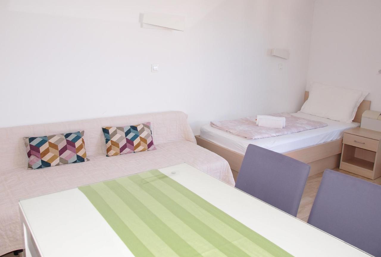 Apartments Beach Makarska Exterior photo